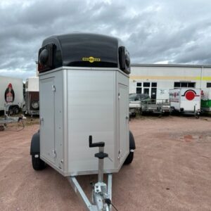 Pferdeanhänger Equintos Alu Plus 2,t mit kombinierte Heckklappe/Flügeltüre Sonderaktion Einzelstück – Bild 7